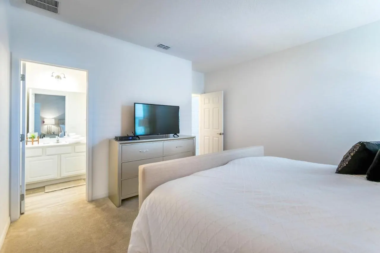 11 Bedroom 9.5 Bathroom 4792Sq Foot Villa Davenport
